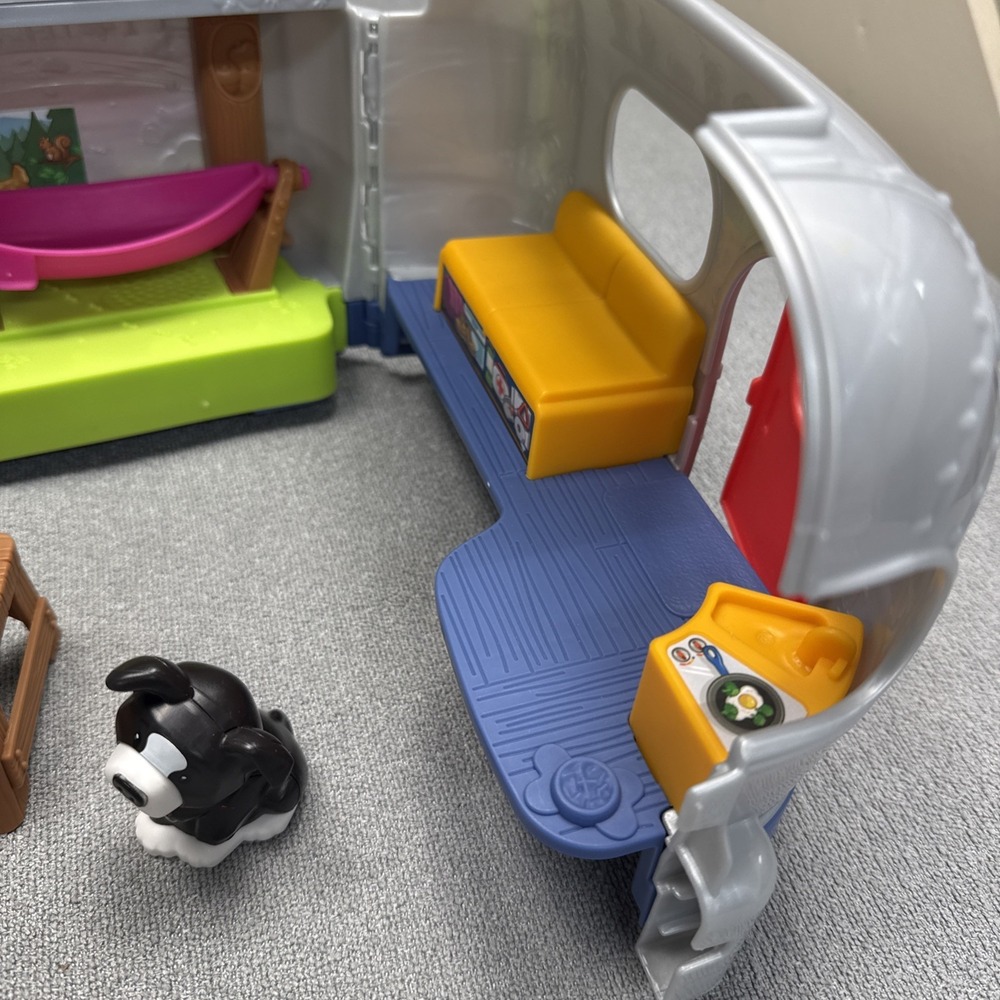 Fisher Price Little People LIGHT-UP LEARNING CAMPER Playset Fire Dog Car Kayak - Picture 5 of 6